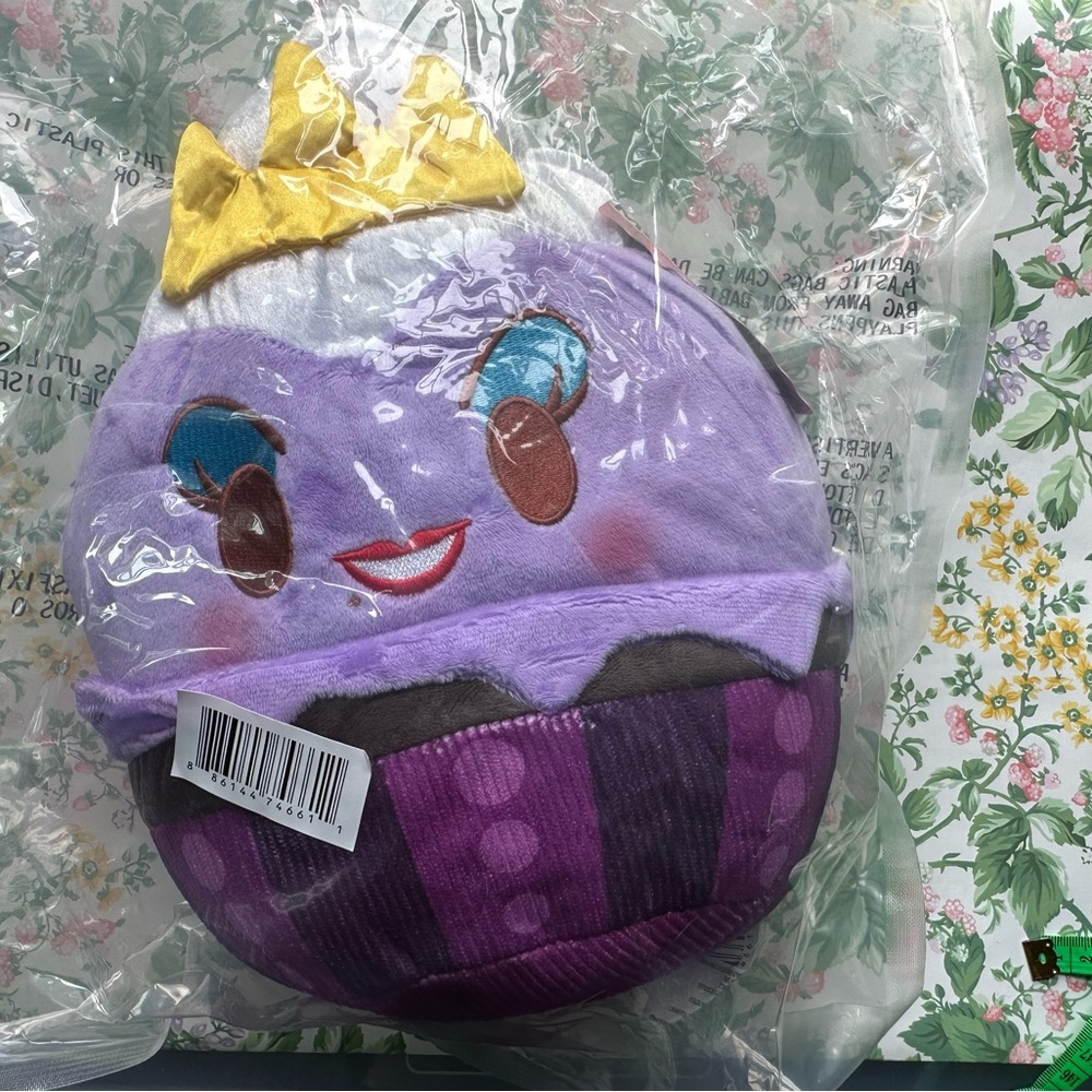 Disney Ursula Sea Witch Munchling Scented Plush NWT